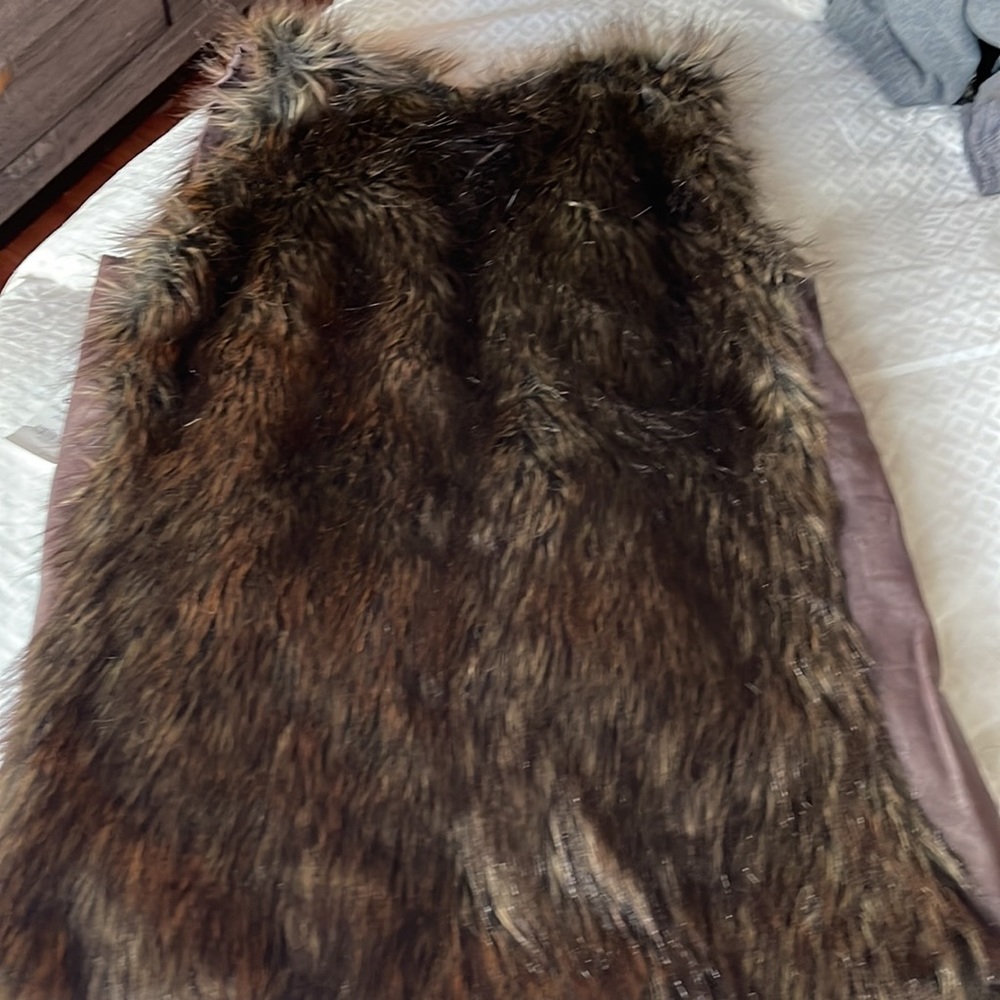 Vest - Picture 4 of 6